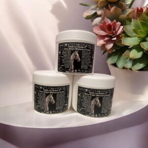Shine Bright Whitening Powder – Leg & Body Brightener for Horses (Show-Ready Finish)
